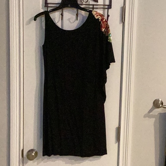 Cache Vintage Black Asymmetric Dress w/ One Flowing Sequin Sleeve - Picture 5 of 10